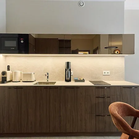 Golden Hour Apartments- Maroon * Świnoujście (Swinemünde)